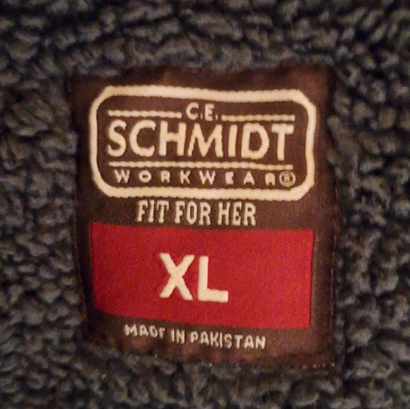 Fuzzy jacket - Picture 2 of 2